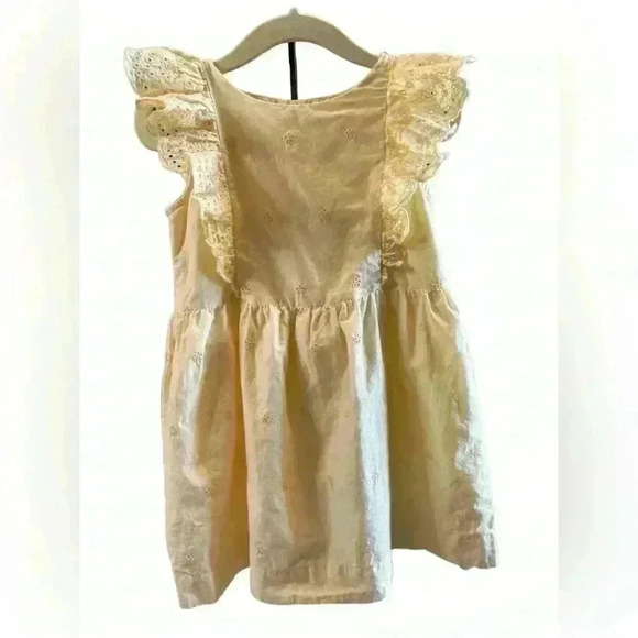 Gap - Picture 1 of 12